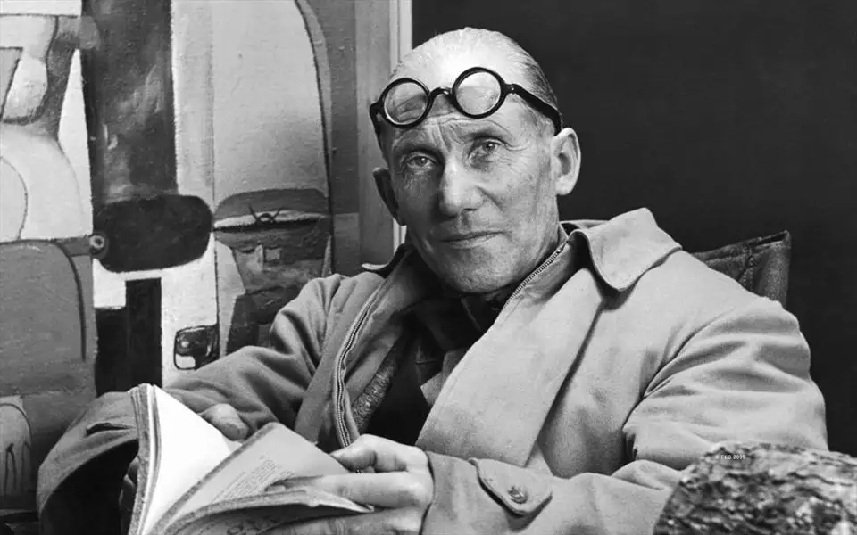 LE CORBUSIER