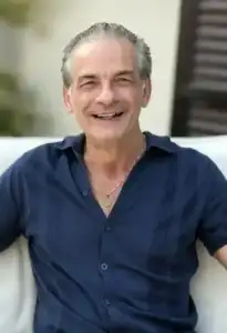 ROBERTO ARTIFONI